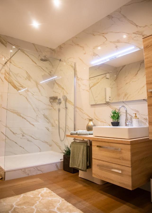 Loft Ferienwohnung Lechenich แอร์ฟชตัดท์ ภายนอก รูปภาพ